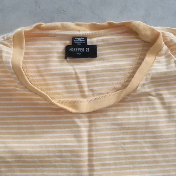 Forever 21 Top - Picture 2 of 3